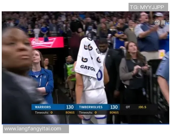 勇士赛场爆发小插曲,裁判如何处理? 勇士赛场爆发小插曲,裁判如何处理?